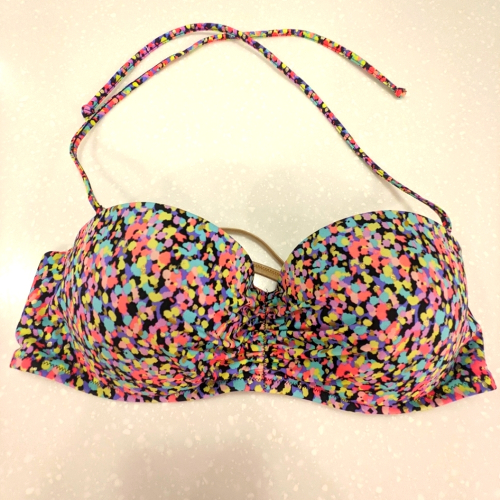 Victoria's Secret 34D bikini top, worn only once!